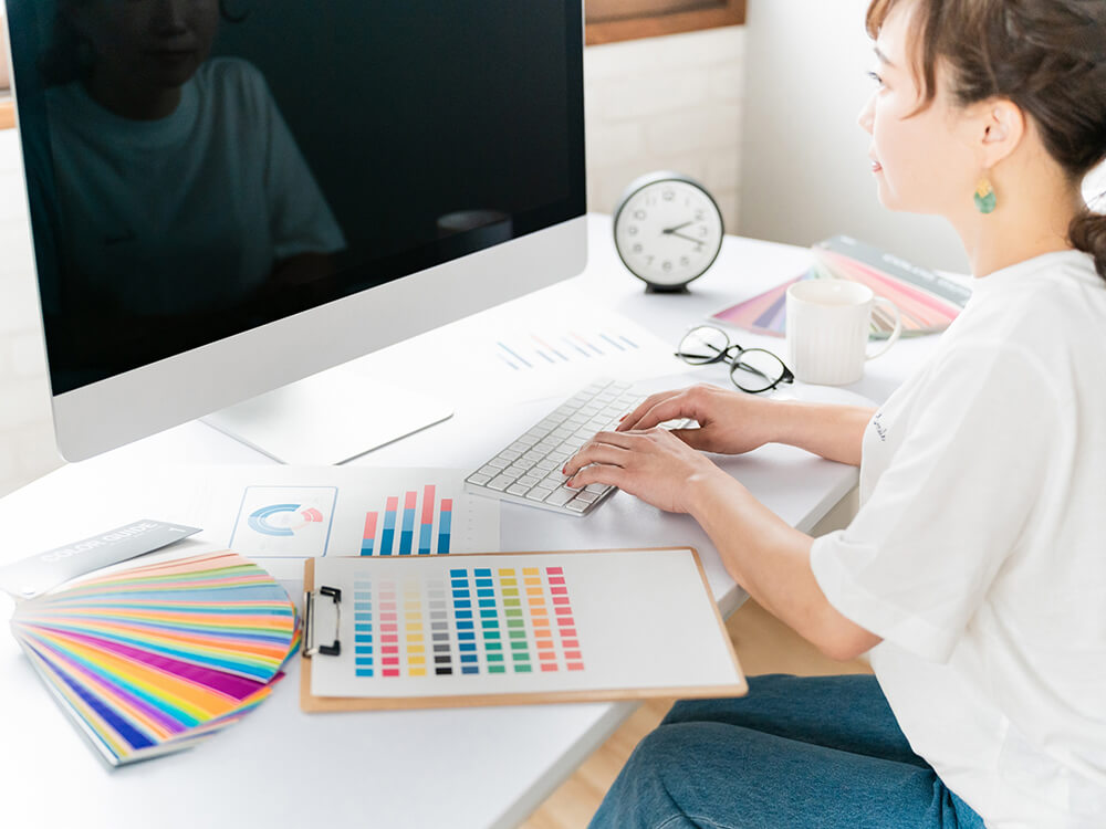 クリエイティブ制作